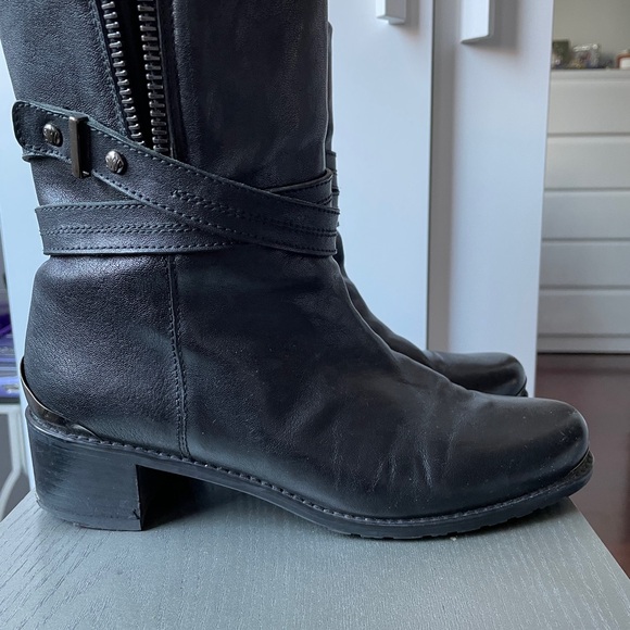 Women’s Stuart Weitzman Black Slamdunk Moto Boot Size 7.5 - Picture 2 of 7